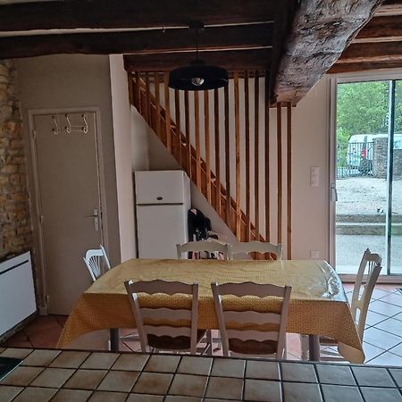 Charmante Maison En Pierres Sainte-Radégonde-des-Noyers Extérieur photo